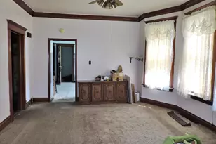 10437 S Avenue H, Chicago, IL 60617 - Photo 5