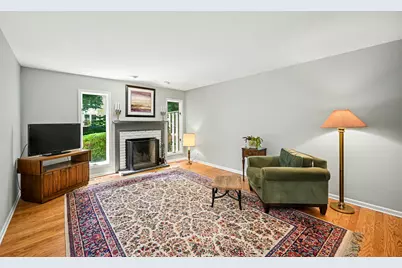 854 Saddlewood Drive #854, Glen Ellyn, IL 60137 - Photo 11
