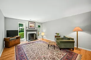 854 Saddlewood Dr, Glen Ellyn, IL 60137 - Photo 11