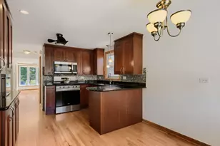 5122 S Normandy Ave, Chicago, IL 60638 - Photo 9