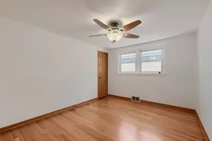 5122 S Normandy Ave, Chicago, IL 60638 - Photo 13