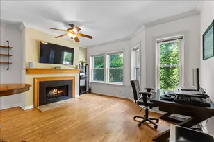867 W Cornelia Ave, Chicago, IL 60657 - Photo 9