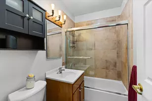867 W Cornelia Ave, Chicago, IL 60657 - Photo 29