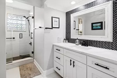 9130 Kenton Avenue, Skokie, IL 60076 - Photo 17