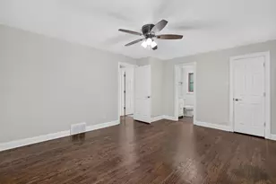 319 Parkshore Dr, Shorewood, IL 60404 - Photo 13