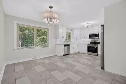 319 Parkshore Drive, Shorewood, IL 60404 - Photo 7
