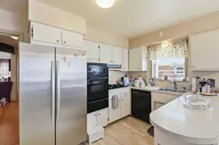 10616 Essex St, Westchester, IL 60154 - Photo 7