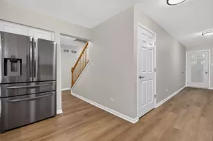 938 Treeline Ct, Lockport, IL 60441 - Photo 7