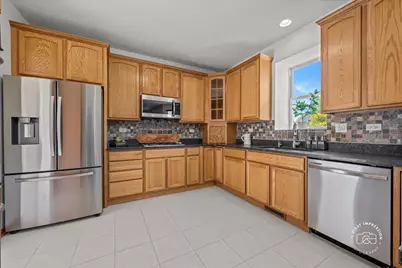 2812 Plante Road, North Aurora, IL 60542 - Photo 9