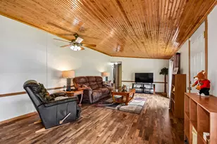 197 E Cermak Rd, Braidwood, IL 60408 - Photo 7