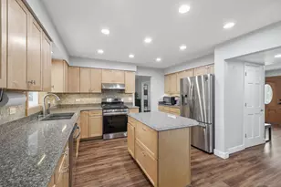616 Edward Rd, Naperville, IL 60540 - Photo 7