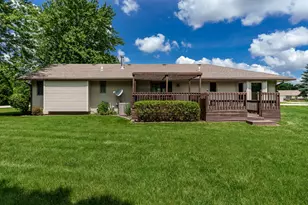 7431 Farview Dr, Cherry Valley, IL 61016 - Photo 7