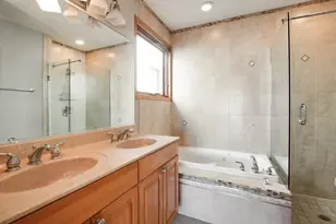 1508 W Superior St, Chicago, IL 60642 - Photo 9