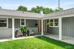 707 Maple Ln, Batavia, IL 60510 - Photo 3