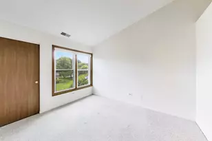 1951 N Stillwater Rd, Arlington Heights, IL 60004 - Photo 15