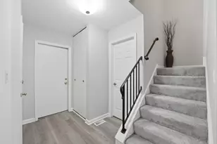 731 Shoreline Cir, Schaumburg, IL 60194 - Photo 15