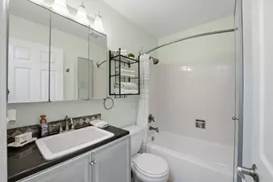 731 Shoreline Cir, Schaumburg, IL 60194 - Photo 23