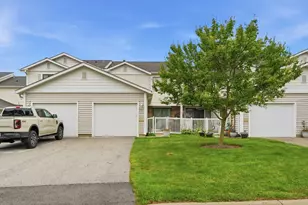 731 Shoreline Cir, Schaumburg, IL 60194 - Photo 1