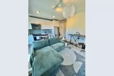 2407 W Eastwood Avenue #401, Chicago, IL 60625 - Photo 7