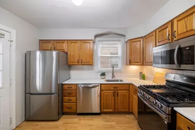 4914 W Warwick Avenue, Chicago, IL 60641 - Photo 9