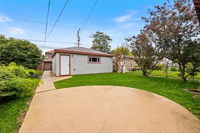 4914 W Warwick Avenue, Chicago, IL 60641 - Photo 25