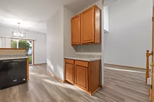 2247 Stoughton Dr, Aurora, IL 60502 - Photo 15