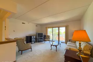 1325 Perry St, Des Plaines, IL 60016 - Photo 7