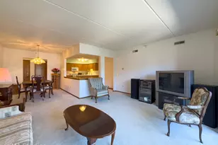 1325 Perry St, Des Plaines, IL 60016 - Photo 9