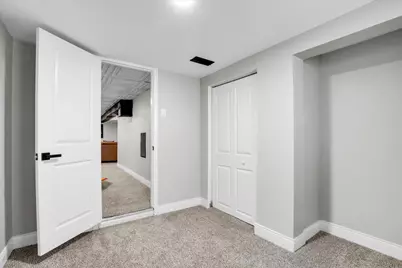 9824 S Escanaba Avenue, Chicago, IL 60617 - Photo 27