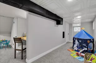 9824 S Escanaba Ave, Chicago, IL 60617 - Photo 25