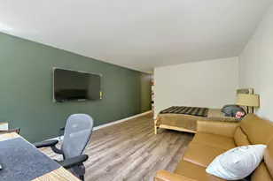 720 W Gordon Terrace, Chicago, IL 60613 - Photo 5