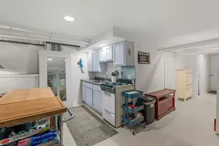 2230 W Leland Ave, Chicago, IL 60625 - Photo 29