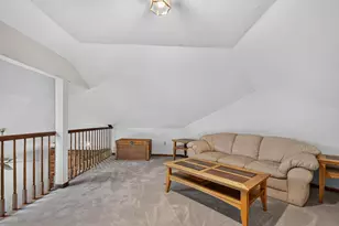 570 N Ellsworth Ave, Addison, IL 60101 - Photo 19