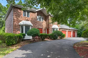 570 N Ellsworth Ave, Addison, IL 60101 - Photo 1