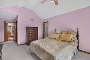 570 N Ellsworth Ave, Addison, IL 60101 - Photo 17