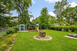 263 Hillside Ave, Glen Ellyn, IL 60137 - Photo 15