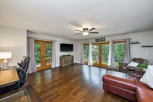 263 Hillside Ave, Glen Ellyn, IL 60137 - Photo 5
