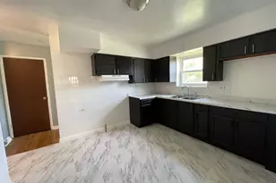 9258 S Parnell Ave, Chicago, IL 60620 - Photo 5