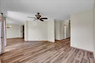 1825 Waverly Way, Montgomery, IL 60538 - Photo 5
