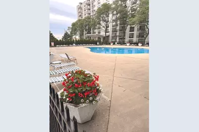 9009 Golf Road #2G, Des Plaines, IL 60016 - Photo 3