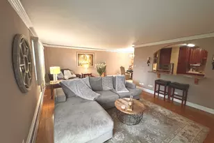 9009 Golf Rd, Des Plaines, IL 60016 - Photo 21