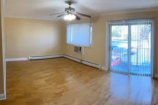 693 E Fullerton Ave, Glendale Heights, IL 60139 - Photo 5