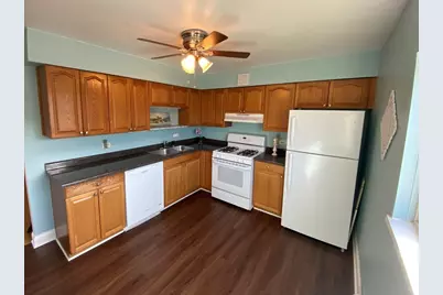 693 E Fullerton Avenue #205, Glendale Heights, IL 60139 - Photo 3