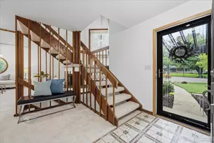 942 Montgomery Ct, Naperville, IL 60540 - Photo 3