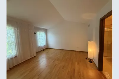 1910 Grove Avenue, Schaumburg, IL 60193 - Photo 9