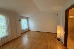 1910 Grove Ave, Schaumburg, IL 60193 - Photo 9