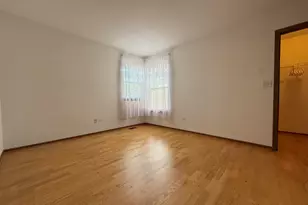 1910 Grove Ave, Schaumburg, IL 60193 - Photo 13