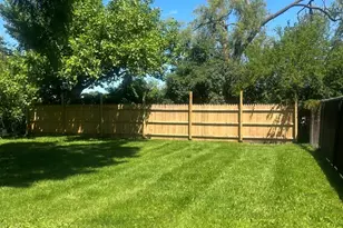 2414 Crescent Dr, Hazel Crest, IL 60429 - Photo 17