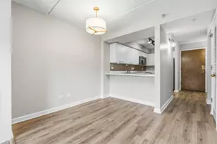 811 Chicago Ave, Evanston, IL 60202 - Photo 5