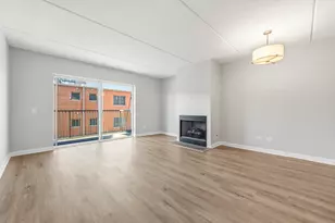 811 Chicago Ave, Evanston, IL 60202 - Photo 3
